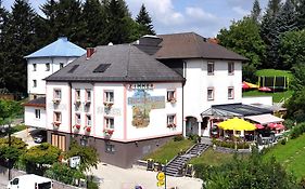 Pension Parzer Pressbaum bei Wien